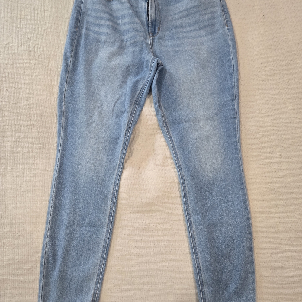 Old Navy Women's Light Blue Skinny Jeans
